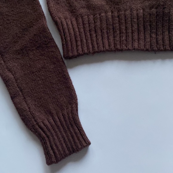 Garage Cropped Knit Sweater - Picture 4 of 4